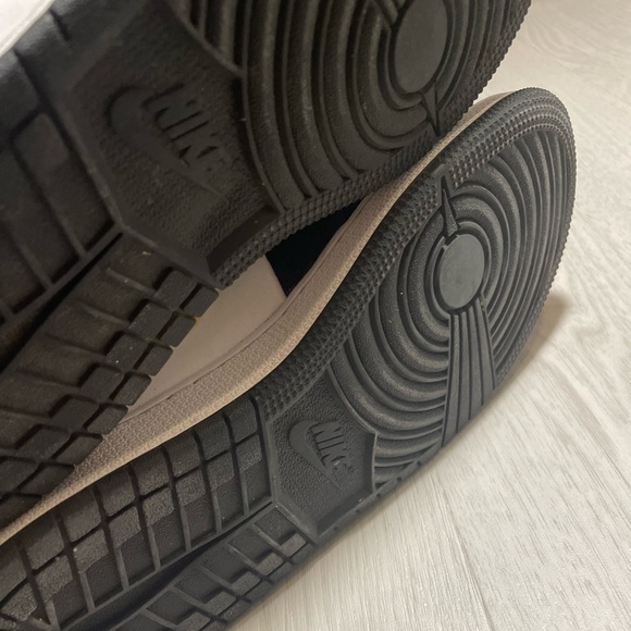 Air Jordan 1 mid SE GS “rivals” - Picture 5 of 7